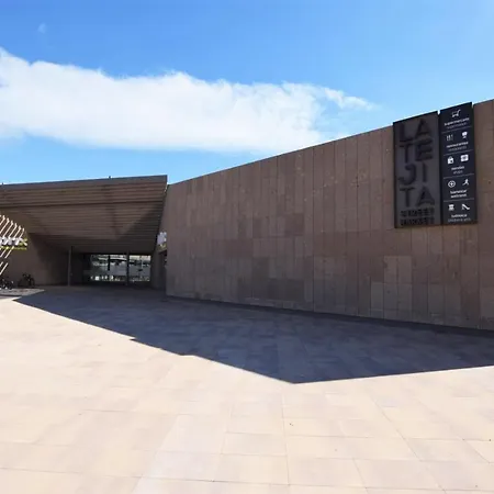 Luxury Family With Heated Swimming Pools