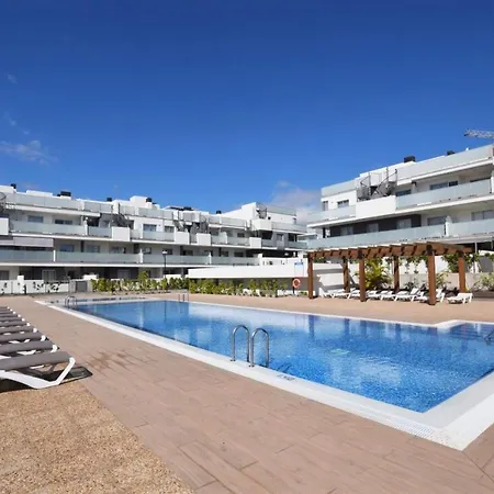 Luxury Family With Heated Swimming Pools