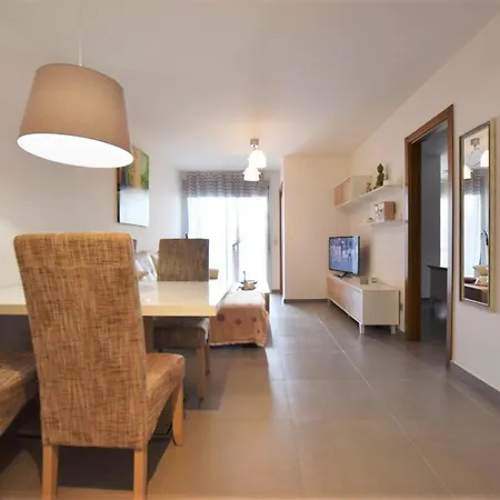 Luxury Family With Heated Swimming Pools *