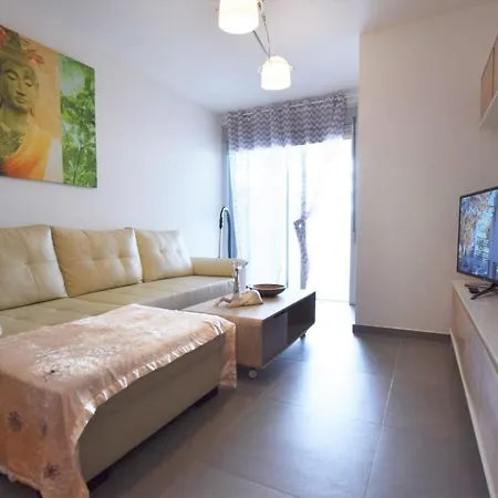 Luxury Family With Heated Swimming Pools غراناديا دي أبونا